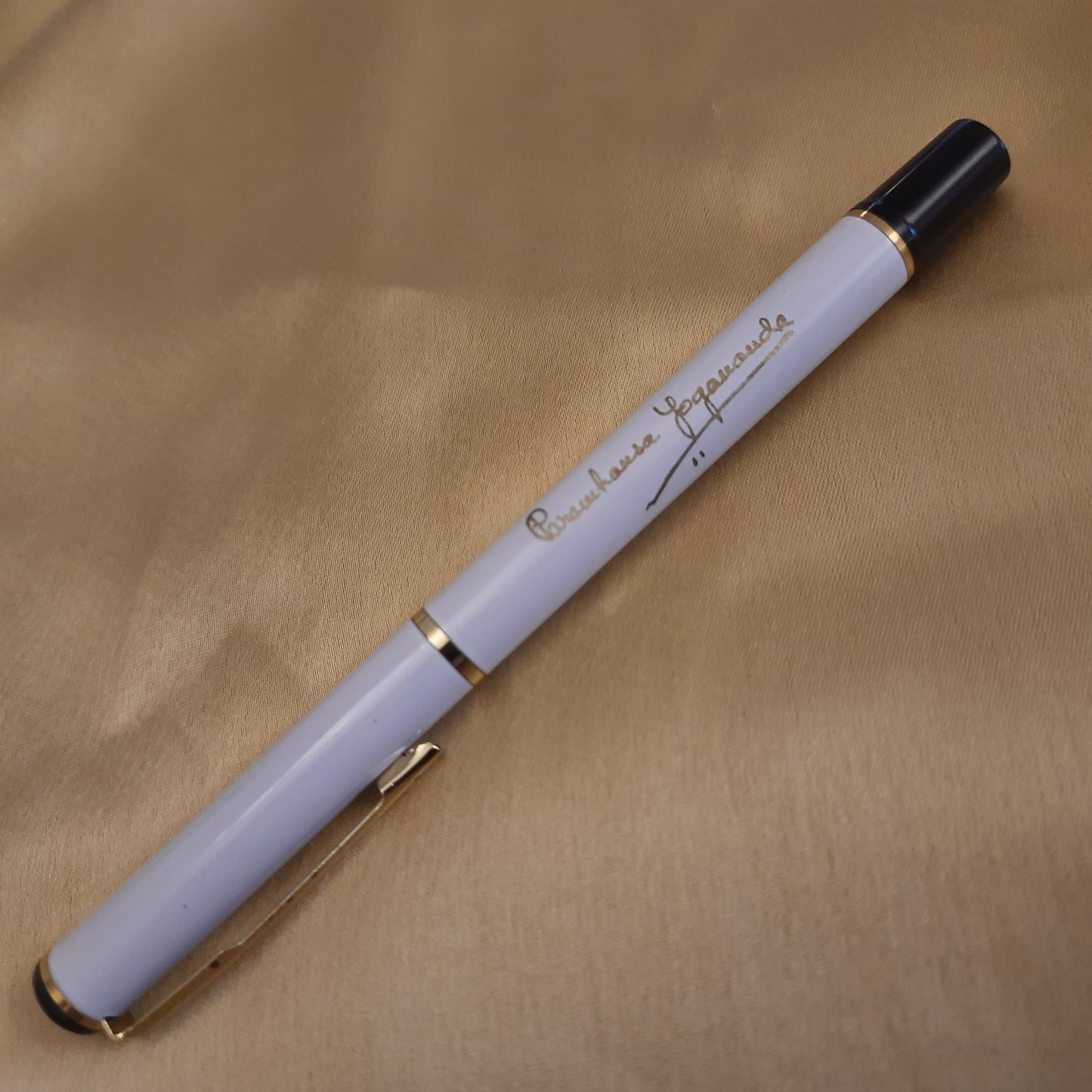 Paramhansa Yogananda Signature Pen (White & Black Color)